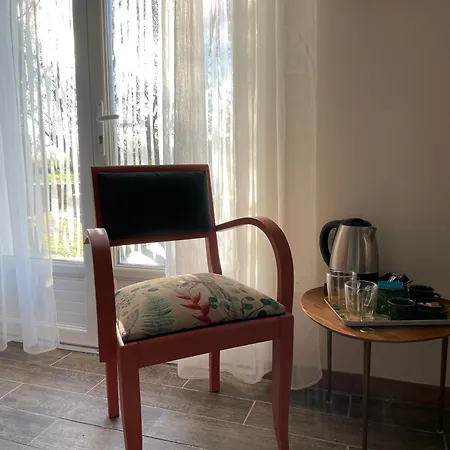Nocleg ze śniadaniem A L Ombre Des Chenes