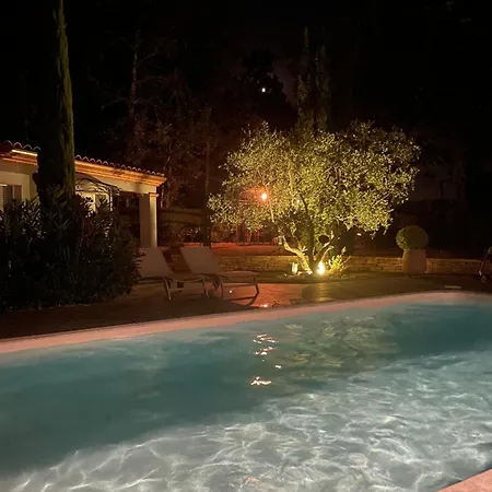 Frühstückspension A L Ombre Des Chenes Moissac