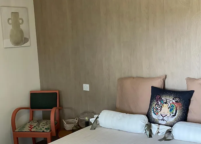 A L Ombre Des Chenes Bed & Breakfast Moissac